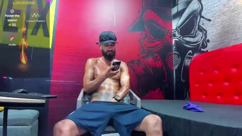 Snapshot of damian_shakur chatting on September 8, 2025, 2:27 pm damian_shakur online show from September 8, 2025, 2:27 pm