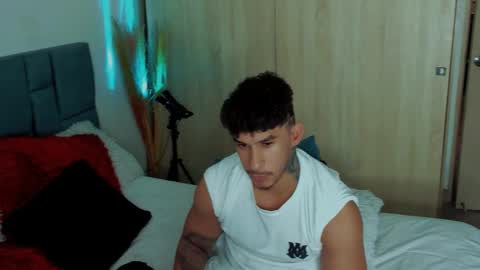 Snapshot of dammianmilleroficial chatting on September 26, 2025, 3:32 am INSTAGRAM DAMMIANMILLEROFICIAL online show from September 26, 2025, 3:32 am