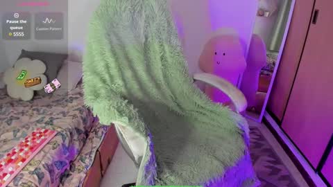 Snapshot of damn_that_booty chatting on February 9, 2025, 5:19 am Criss online show from February 9, 2025, 5:19 am