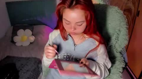 Snapshot of damn_that_booty chatting on September 19, 2025, 10:16 am Criss online show from September 19, 2025, 10:16 am