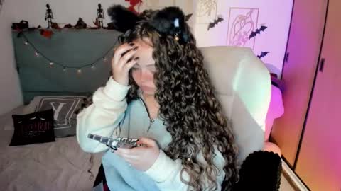 Snapshot of damn_that_booty chatting on October 28, 2025, 9:13 am Criss online show from October 28, 2025, 9:13 am