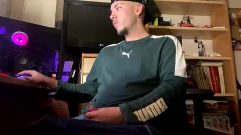 Snapshot of damncore chatting on November 23, 2025, 11:15 pm damncore online show from November 23, 2025, 11:15 pm