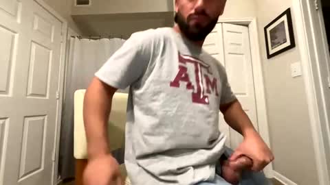 Snapshot of damnimhandsome25 chatting on February 14, 2025, 7:33 pm Clyde online show from February 14, 2025, 7:33 pm