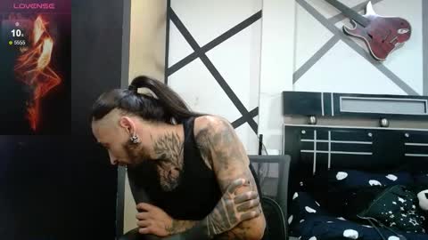 Snapshot of damonrock chatting on October 25, 2025, 4:53 am damonrock online show from October 25, 2025, 4:53 am