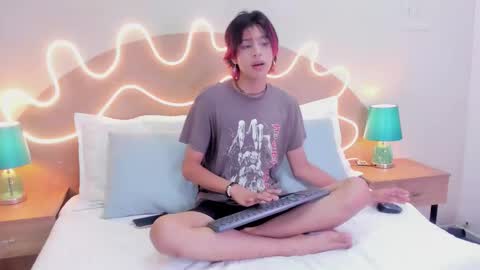 Snapshot of dan_copers chatting on October 1, 2025, 1:50 pm D A N online show from October 1, 2025, 1:50 pm