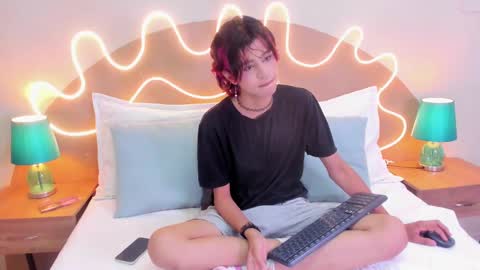 Snapshot of dan_copers chatting on October 4, 2025, 2:04 pm D A N online show from October 4, 2025, 2:04 pm