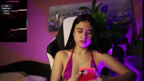 danaa_rouse online show from November 26, 2025, 9:27 pm