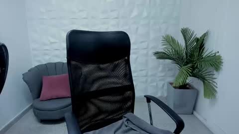 Snapshot of danaarey chatting on March 5, 2025, 11:49 am Danaa Rey online show from March 5, 2025, 11:49 am