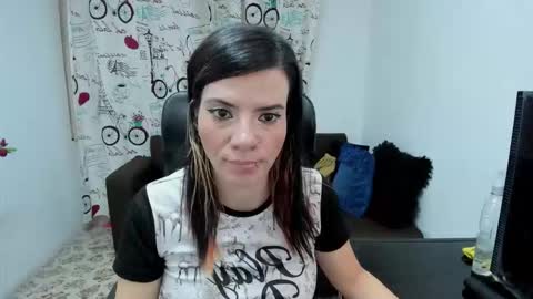 Danaa Rey online show from November 6, 2025, 4:30 pm