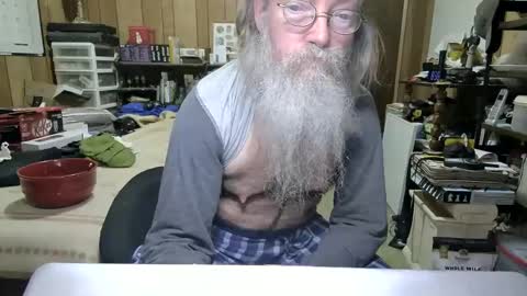 Snapshot of danagm chatting on December 19, 2024, 4:35 pm Dana online show from December 19, 2024, 4:35 pm