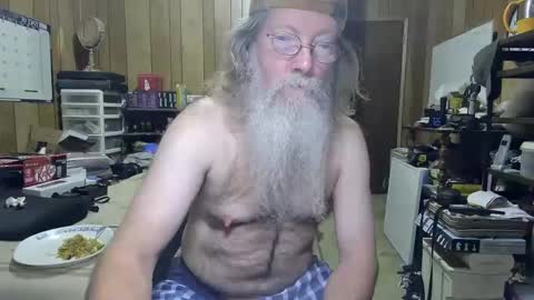 Snapshot of danagm chatting on December 23, 2024, 3:23 pm Dana online show from December 23, 2024, 3:23 pm