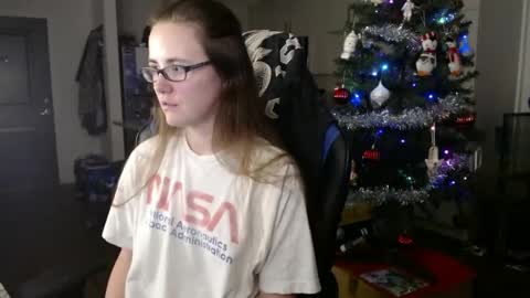 Snapshot of dancingcanadian chatting on December 21, 2024, 2:52 am DancingCanadian online show from December 21, 2024, 2:52 am
