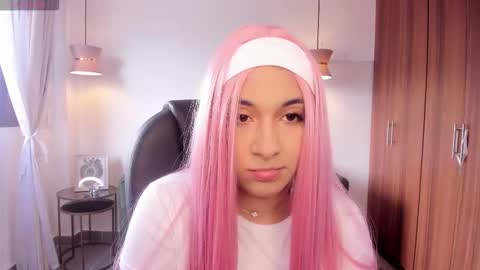 Snapshot of dandara_thompsson chatting on September 21, 2025, 7:48 pm Dandara online show from September 21, 2025, 7:48 pm