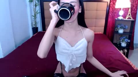 Snapshot of dangerouscock69_nica chatting on December 5, 2024, 5:39 pm Nica online show from December 5, 2024, 5:39 pm