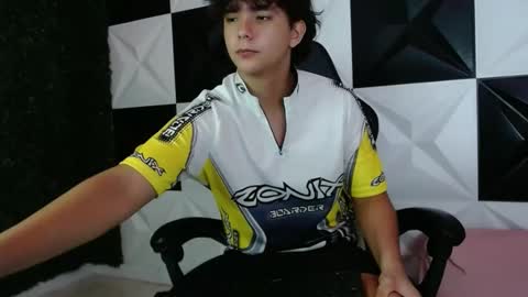 dani_cumboy online show from December 19, 2024, 5:07 am