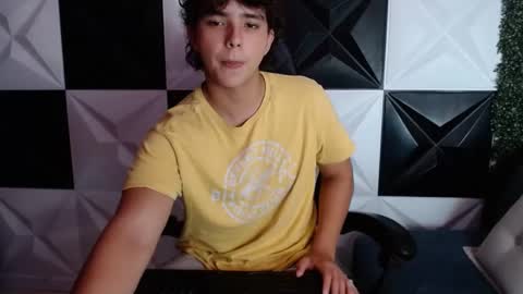 dani_cumboy online show from January 5, 2025, 4:36 am