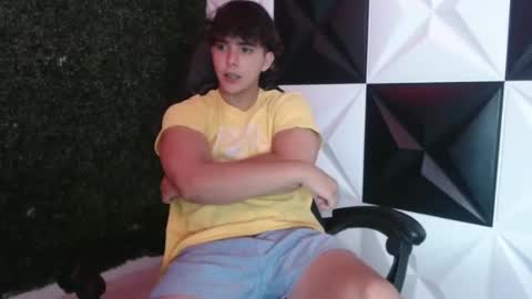 dani_cumboy online show from February 6, 2025, 3:06 am