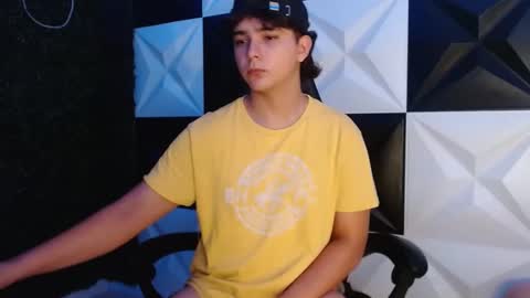 dani_cumboy online show from February 27, 2025, 7:44 am