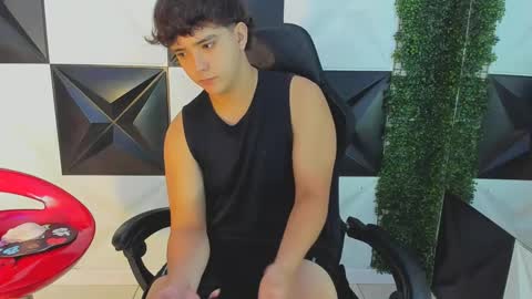 dani_cumboy online show from September 25, 2025, 2:43 pm