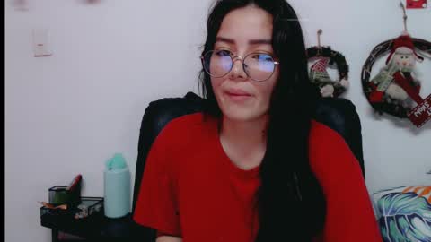 Snapshot of dani_jocelyn chatting on December 10, 2024, 7:54 pm dani y jocelyn online show from December 10, 2024, 7:54 pm