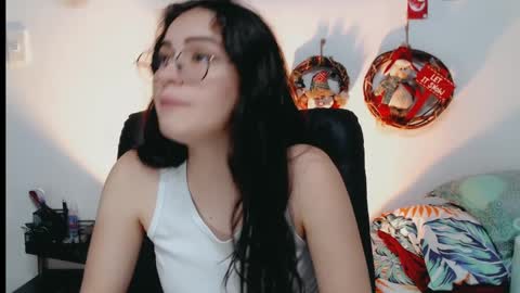 Snapshot of dani_jocelyn chatting on December 20, 2024, 9:50 pm dani y jocelyn online show from December 20, 2024, 9:50 pm