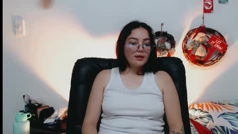 Snapshot of dani_jocelyn chatting on December 21, 2024, 1:26 am dani y jocelyn online show from December 21, 2024, 1:26 am