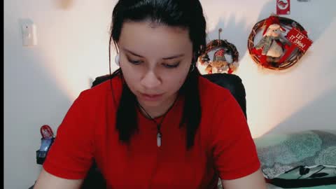 Snapshot of dani_jocelyn chatting on December 27, 2024, 11:31 pm dani y jocelyn online show from December 27, 2024, 11:31 pm