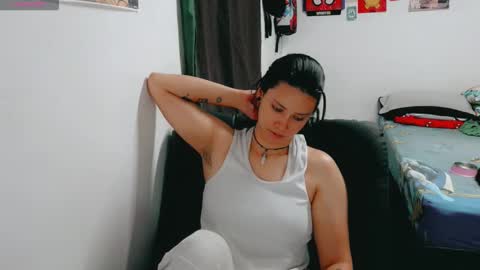 Snapshot of dani_jocelyn chatting on October 12, 2025, 7:35 pm dani y jocelyn online show from October 12, 2025, 7:35 pm