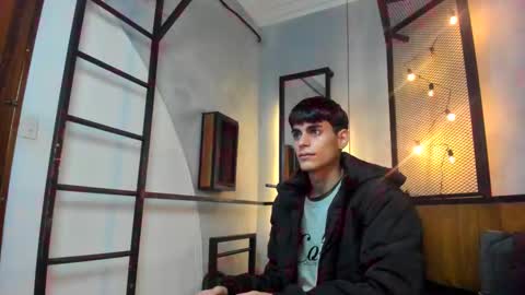 Snapshot of dani_mc chatting on December 2, 2025, 11:37 am dani_mc online show from December 2, 2025, 11:37 am