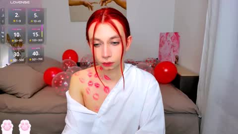 Snapshot of dani_mur chatting on February 13, 2025, 8:34 pm Daniel online show from February 13, 2025, 8:34 pm