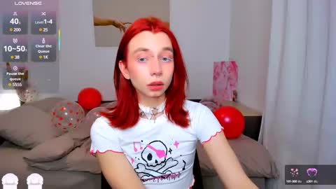 Snapshot of dani_mur chatting on February 14, 2025, 8:37 pm Daniel online show from February 14, 2025, 8:37 pm