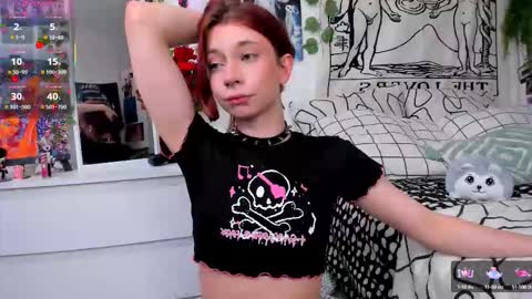 Snapshot of dani_mur chatting on September 9, 2025, 8:30 pm Daniel online show from September 9, 2025, 8:30 pm