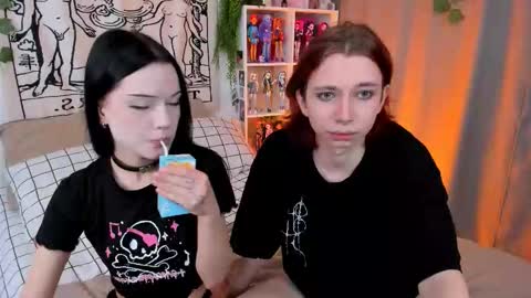 Snapshot of dani_mur chatting on September 22, 2025, 11:51 pm Daniel online show from September 22, 2025, 11:51 pm