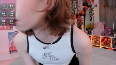 Snapshot of dani_mur chatting on October 30, 2025, 8:53 pm Daniel online show from October 30, 2025, 8:53 pm