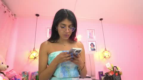 Snapshot of dani_parkerr chatting on March 11, 2025, 4:18 pm online show from March 11, 2025, 4:18 pm