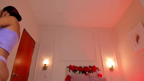 Snapshot of dani_skinny_ chatting on December 13, 2024, 11:34 am Hi I am Dani online show from December 13, 2024, 11:34 am