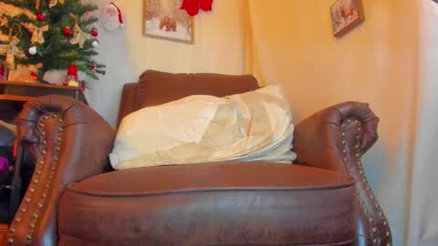 Snapshot of danidollxxx chatting on November 13, 2025, 4:22 am danidollxxx online show from November 13, 2025, 4:22 am