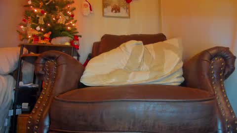 Snapshot of danidollxxx chatting on December 5, 2025, 4:32 am danidollxxx online show from December 5, 2025, 4:32 am