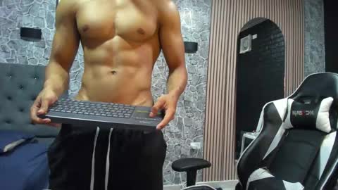 Snapshot of daniel_leconte chatting on November 10, 2025, 4:44 am daniel_leconte online show from November 10, 2025, 4:44 am