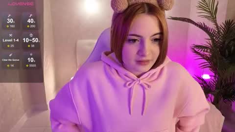 Snapshot of daniela_saules chatting on November 7, 2025, 9:09 am Daniela online show from November 7, 2025, 9:09 am