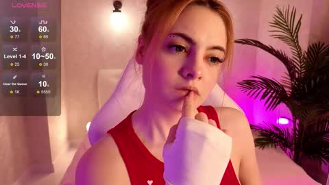 Snapshot of daniela_saules chatting on November 9, 2025, 9:07 am Daniela online show from November 9, 2025, 9:07 am