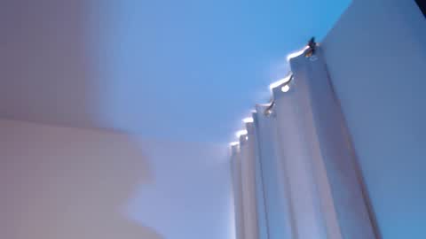 Lucia online show from September 29, 2025, 8:02 pm