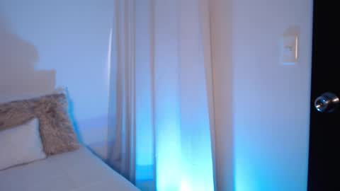 Lucia online show from October 8, 2025, 8:39 pm