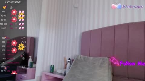Snapshot of danielaa_a chatting on January 8, 2025, 6:41 pm Daniela online show from January 8, 2025, 6:41 pm