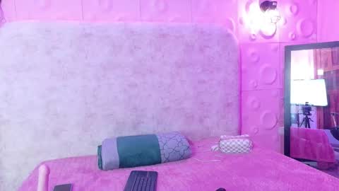 Snapshot of danielaa_a chatting on October 13, 2025, 11:16 pm Daniela online show from October 13, 2025, 11:16 pm