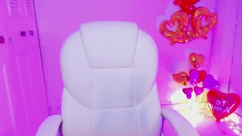 Snapshot of danielahot2 chatting on February 11, 2025, 7:02 am Daniela online show from February 11, 2025, 7:02 am