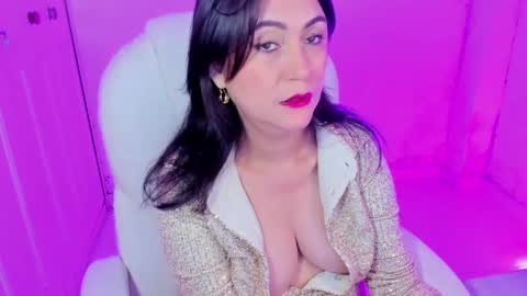 Snapshot of danielahot2 chatting on February 20, 2025, 7:01 am Daniela online show from February 20, 2025, 7:01 am