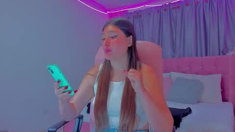 Snapshot of danielle_april chatting on November 11, 2025, 2:22 am Danielle online show from November 11, 2025, 2:22 am