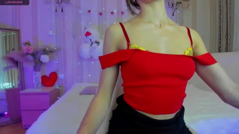 Snapshot of danielle_thomas chatting on February 22, 2025, 12:08 pm Danielle online show from February 22, 2025, 12:08 pm