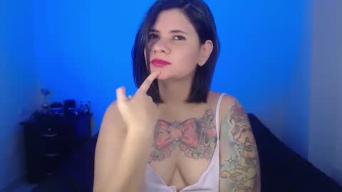 daniellerain online show from December 22, 2024, 5:45 am